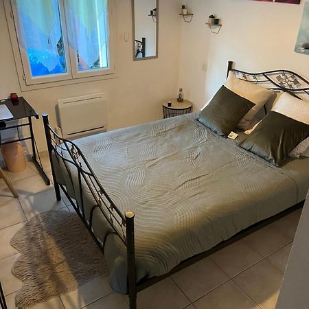 Chambre Zen Saint-Medard-de-Guizieres Exterior foto